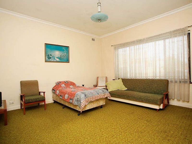 4 Minerva Crescent, Croydon Park SA 5008