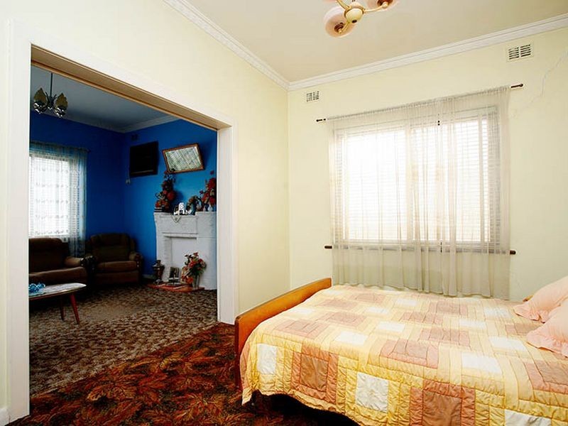 4 Minerva Crescent, Croydon Park SA 5008