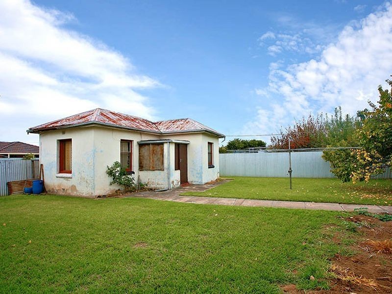 4 Minerva Crescent, Croydon Park SA 5008