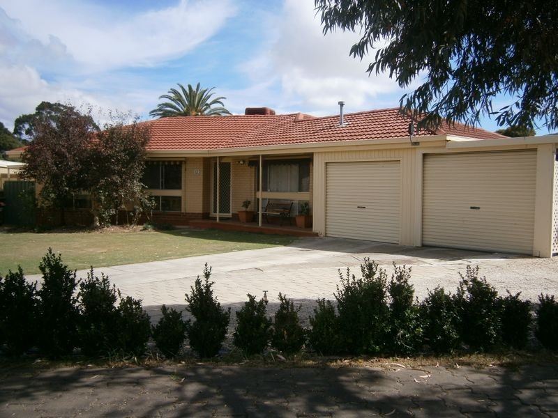 17 Malbanda Avenue, Para Vista SA 5093