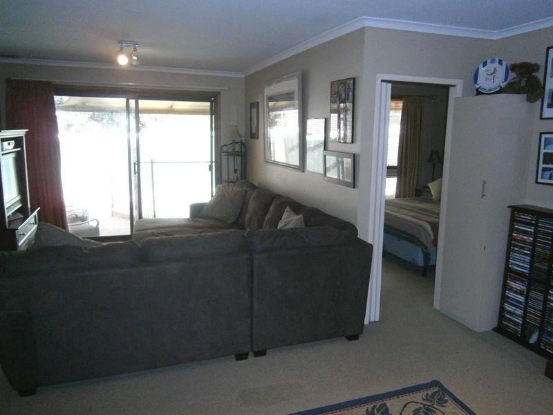 17 Malbanda Avenue, Para Vista SA 5093