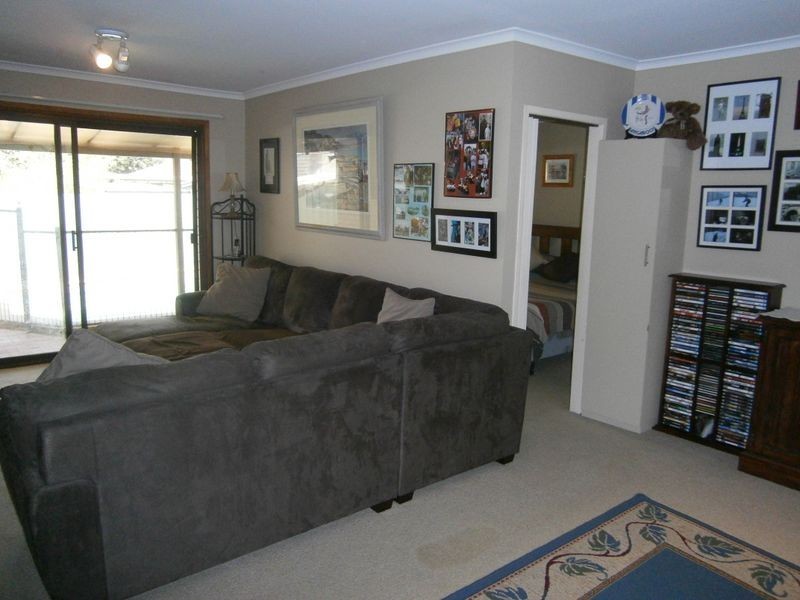 17 Malbanda Avenue, Para Vista SA 5093