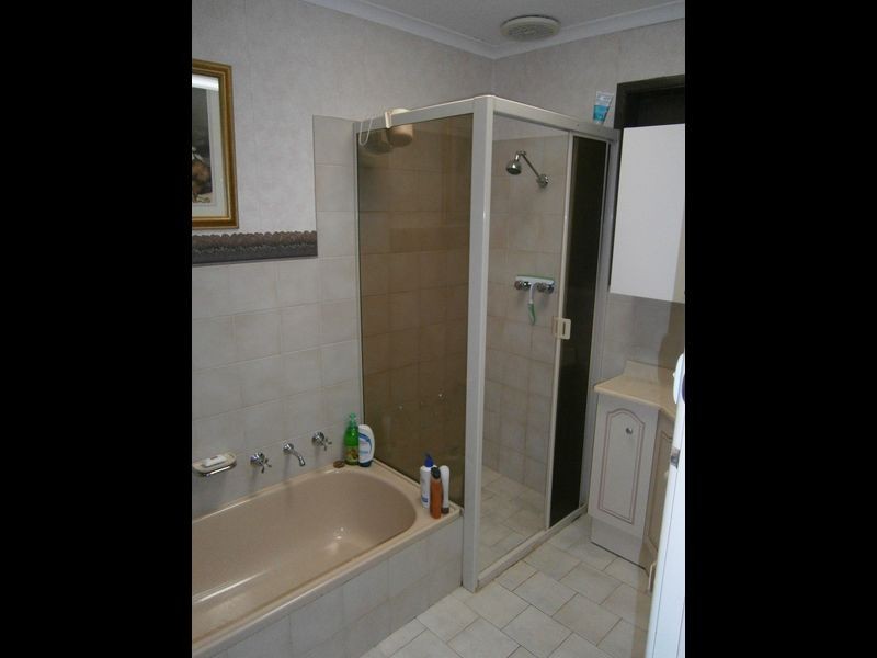 17 Malbanda Avenue, Para Vista SA 5093