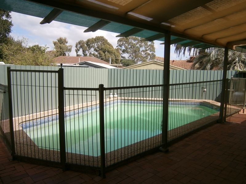 17 Malbanda Avenue, Para Vista SA 5093