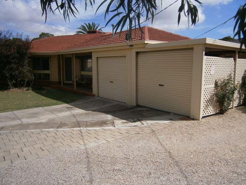 17 Malbanda Avenue, Para Vista SA 5093