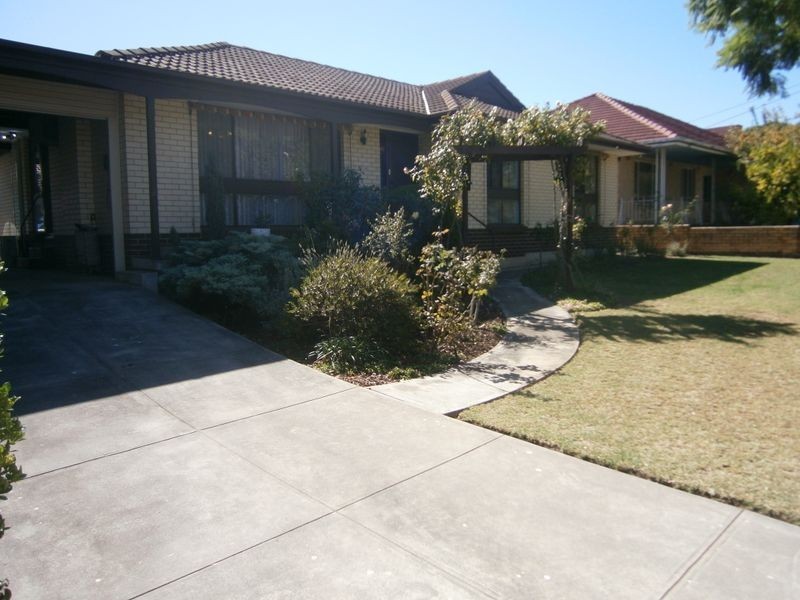 20 Heather Drive, Para Vista SA 5093