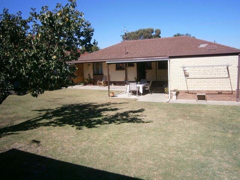 20 Heather Drive, Para Vista SA 5093