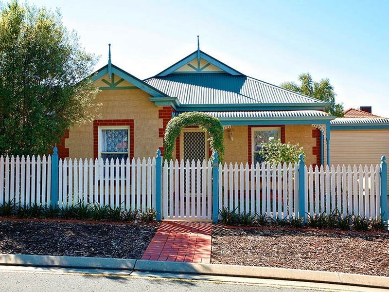 14 Lockwood Drive, Greenwith SA 5125