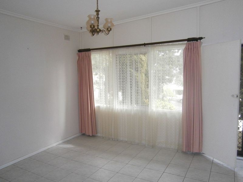 19 Gwender Terrace, Para Hills SA 5096