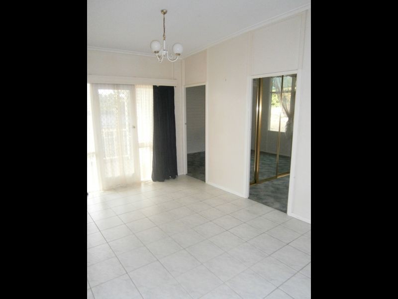 19 Gwender Terrace, Para Hills SA 5096