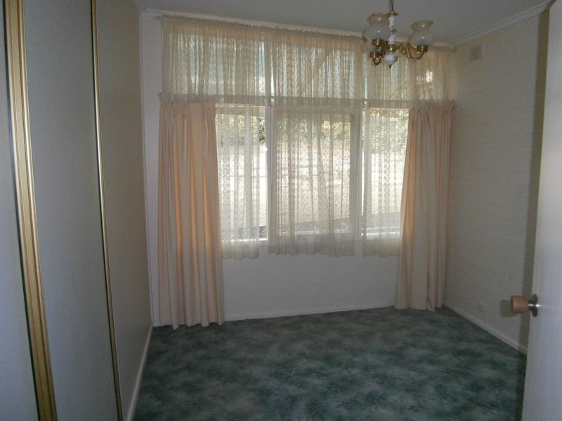 19 Gwender Terrace, Para Hills SA 5096