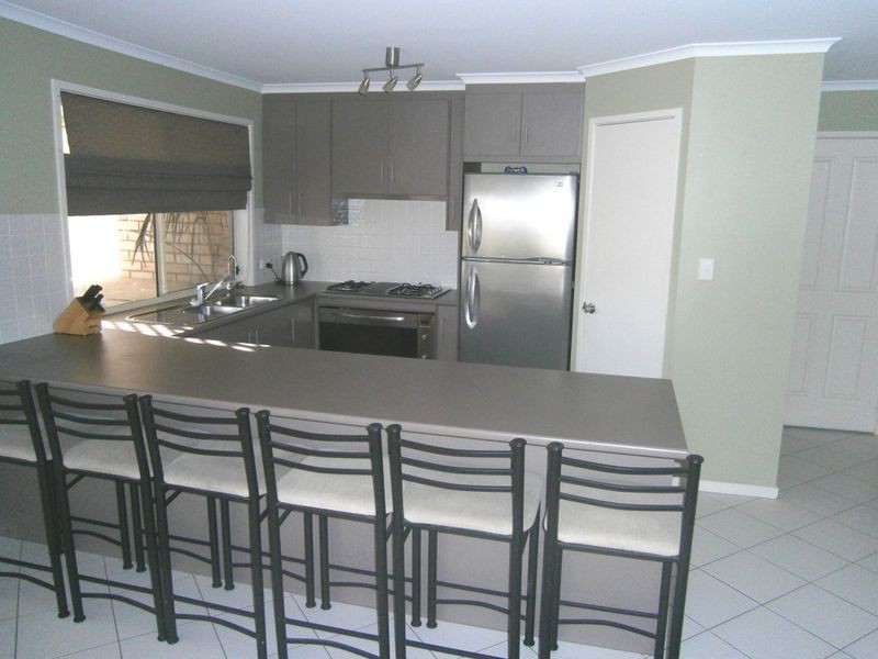 4 Strathmore Avenue, Smithfield SA 5114