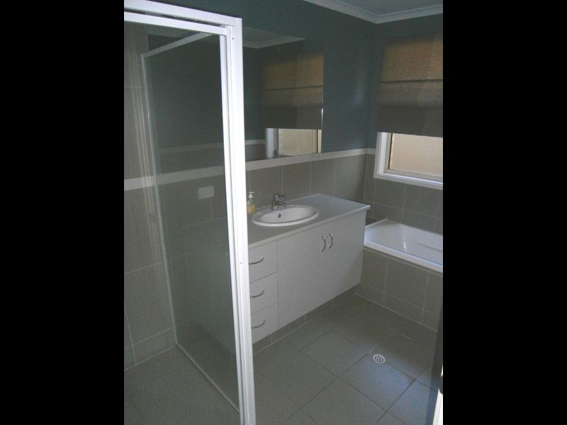 4 Strathmore Avenue, Smithfield SA 5114