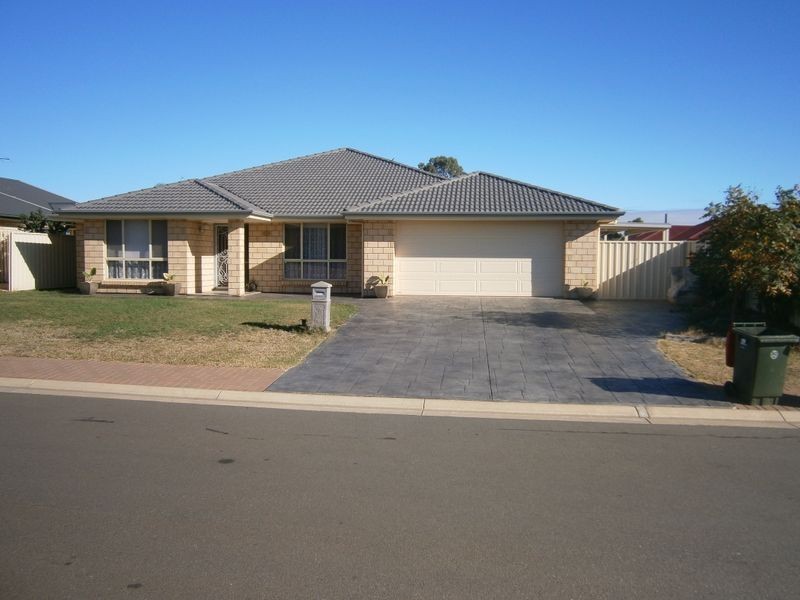 4 Strathmore Avenue, Smithfield SA 5114