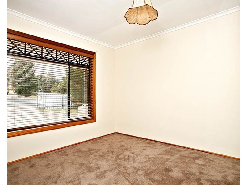 38 Kelly Road, Valley View SA 5093