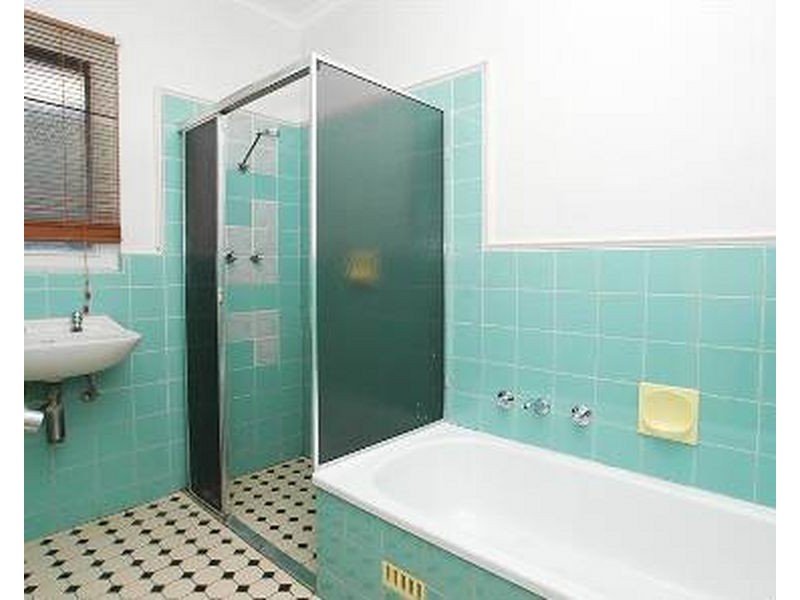 32 Milne Road, Para Hills SA 5096