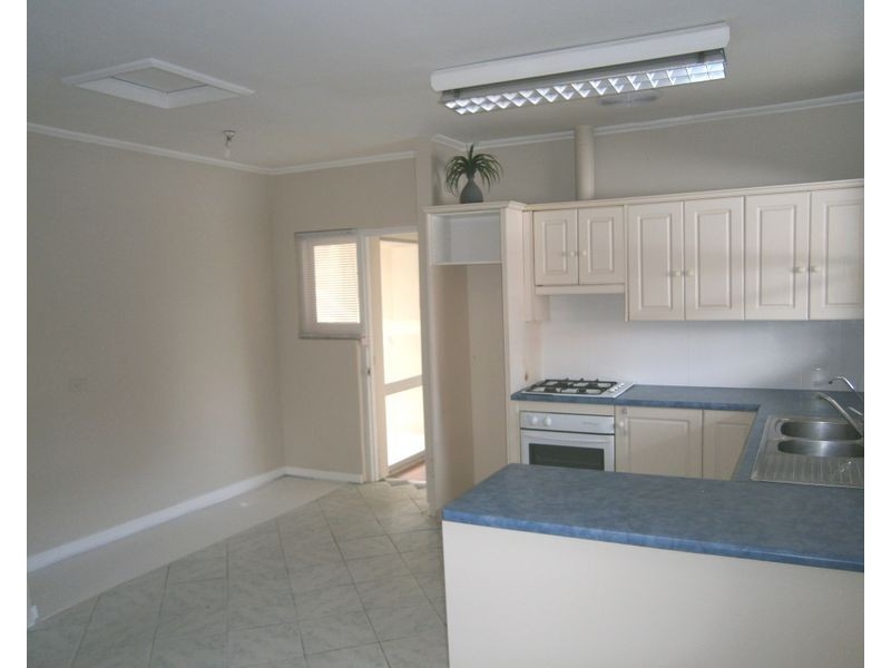 6 Wood Road, Paradise SA 5075