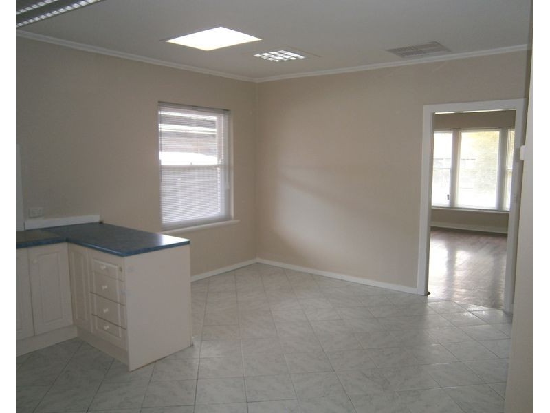 6 Wood Road, Paradise SA 5075