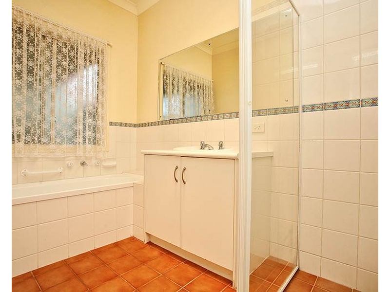 1 Glenmore Close, Greenwith SA 5125