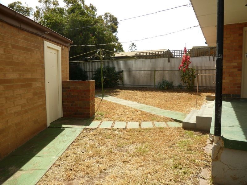 32 Milne Road, Para Hills SA 5096