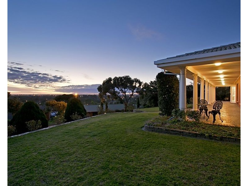 60 Coomurra Drive, Salisbury Heights SA 5109