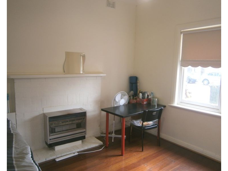 18 Roslind Street, Kensington Gardens SA 5068