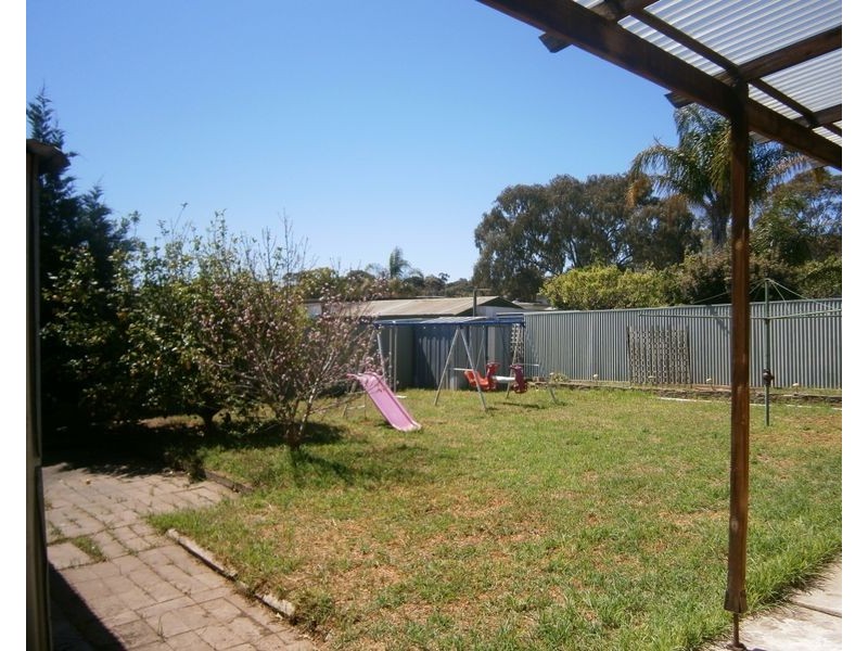 6 Windsor Avenue, Para Hills SA 5096