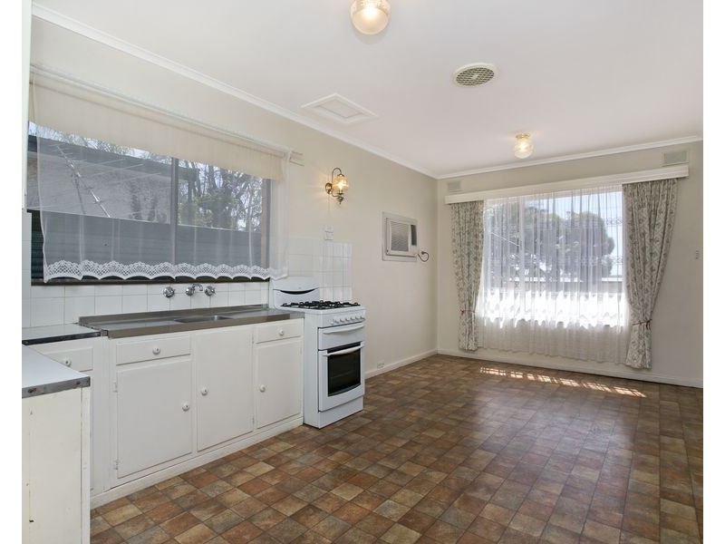 12 Filmer Avenue, Para Hills SA 5096