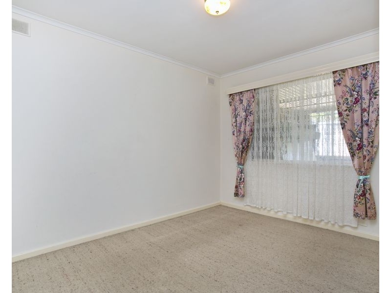 12 Filmer Avenue, Para Hills SA 5096