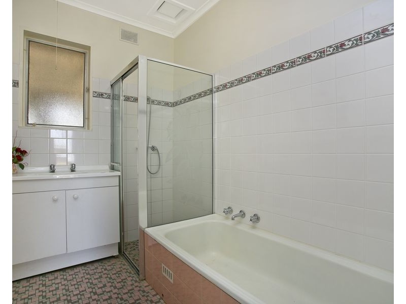 12 Filmer Avenue, Para Hills SA 5096
