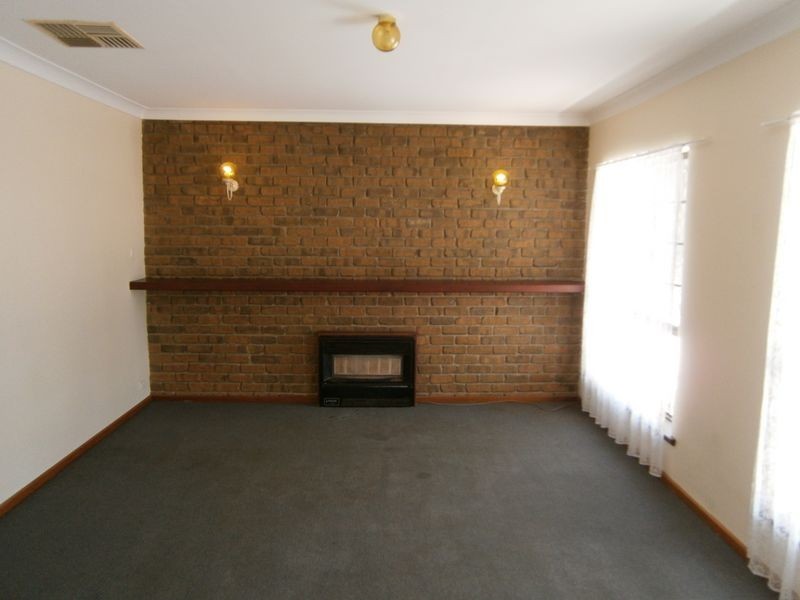 15 Upton Street, Elizabeth Vale SA 5112