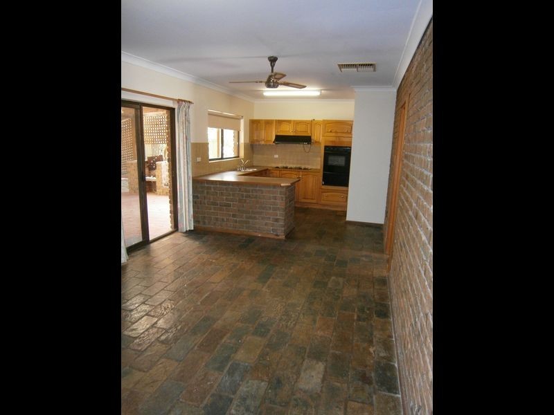 15 Upton Street, Elizabeth Vale SA 5112