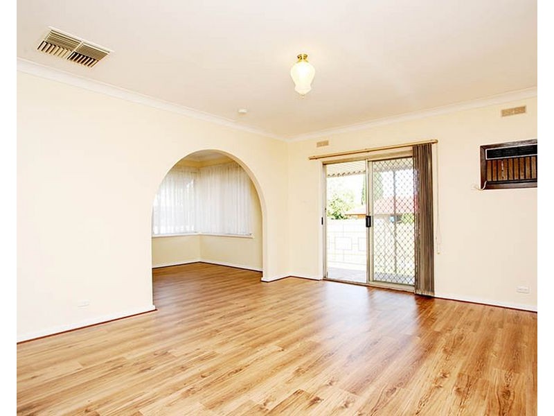 3 Chapel Road, Para Vista SA 5093