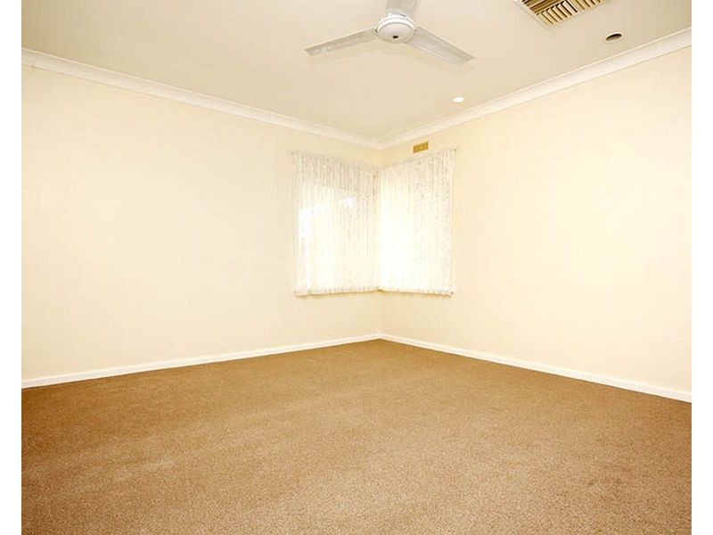 3 Chapel Road, Para Vista SA 5093