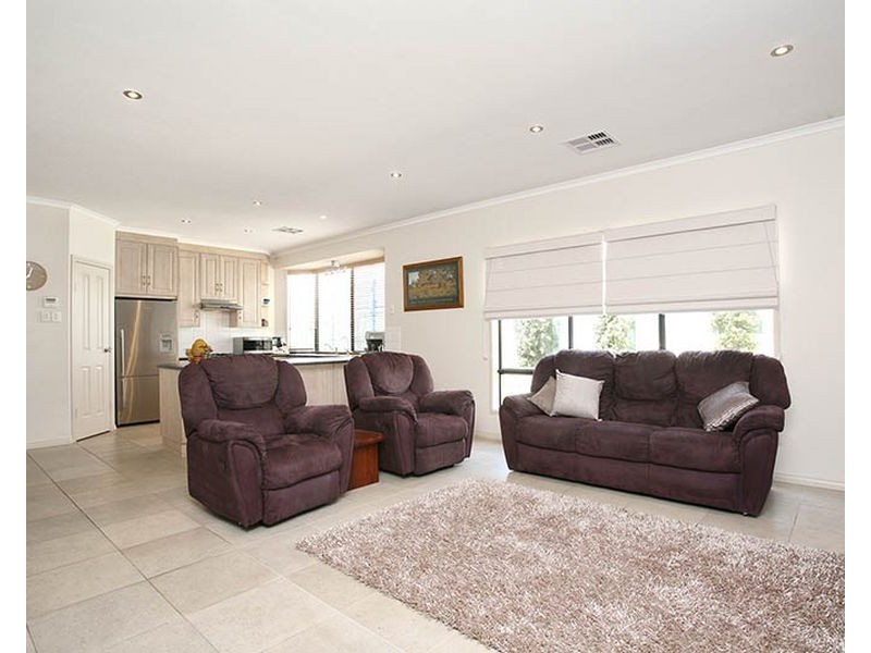 44 Jackaroo Crescent, Walkley Heights SA 5098