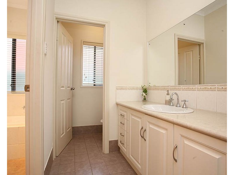 44 Jackaroo Crescent, Walkley Heights SA 5098