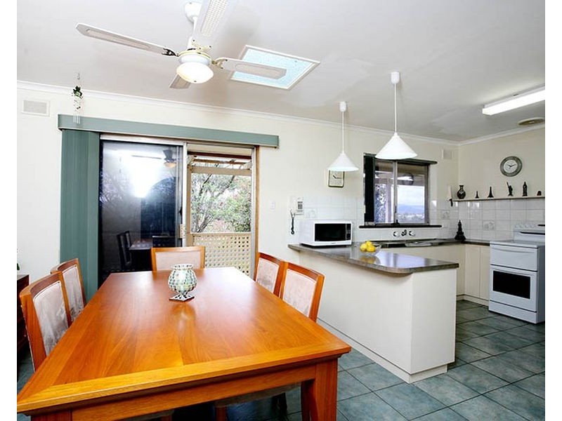 19 St Albans Avenue, Valley View SA 5093