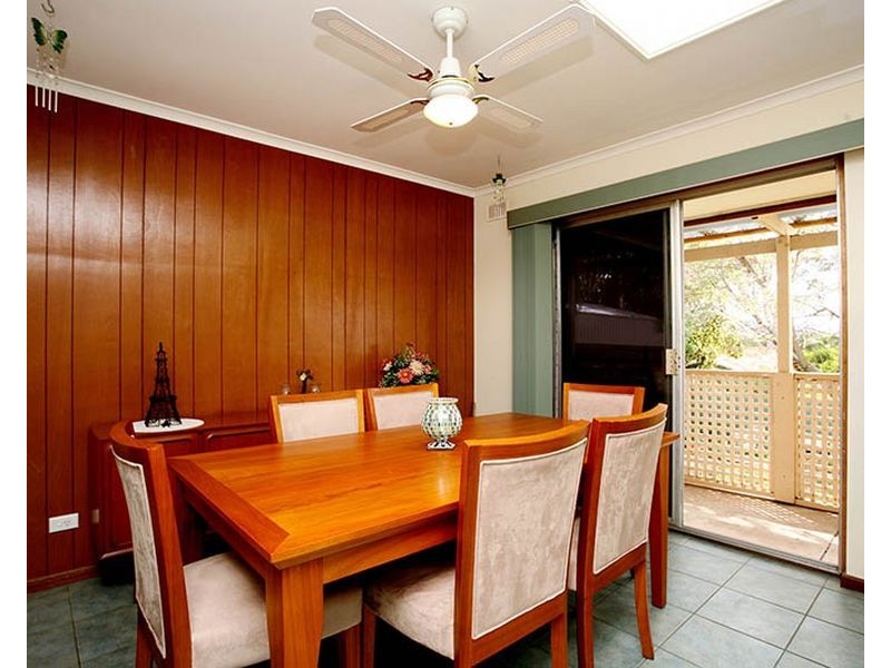 19 St Albans Avenue, Valley View SA 5093