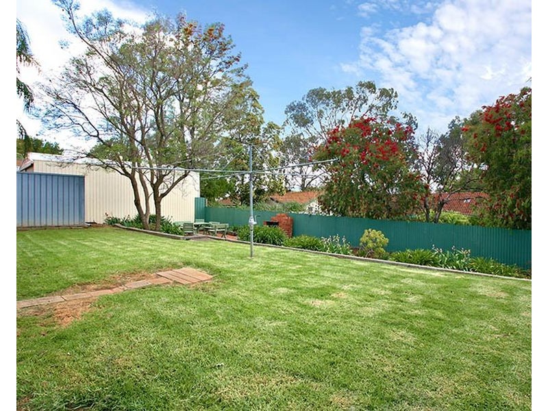 19 St Albans Avenue, Valley View SA 5093