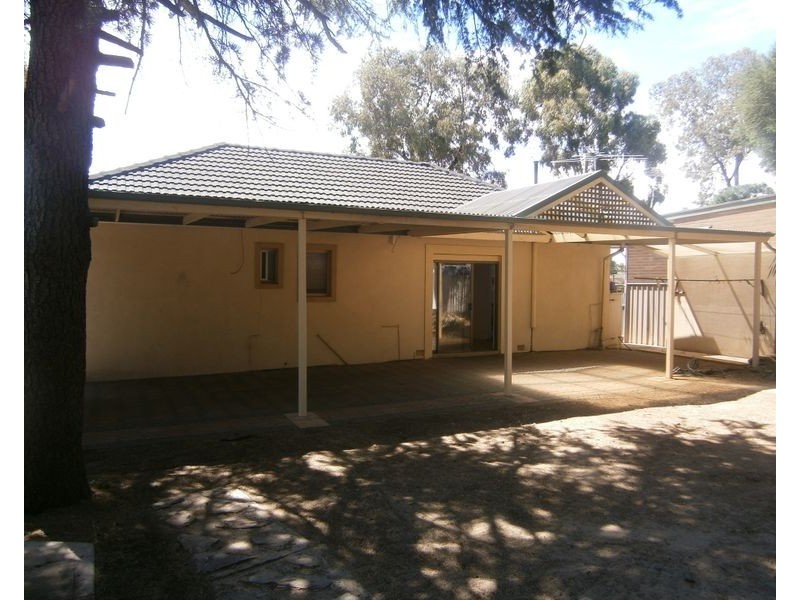445 Bridge Road, Para Hills SA 5096