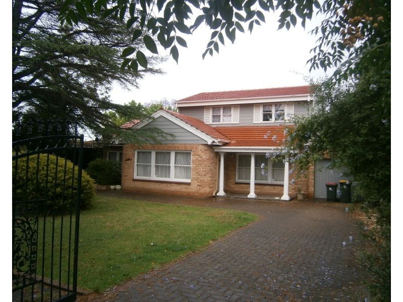 8 Elderslie Avenue, Fitzroy SA 5082