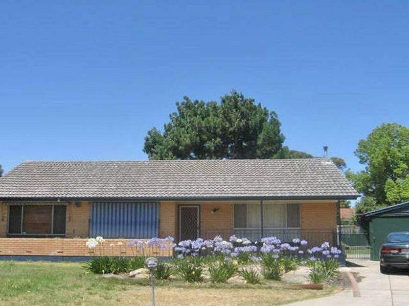 4 Benton Court, Modbury SA 5092