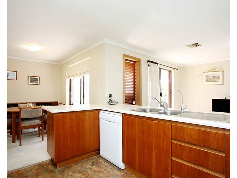 10 Snowy Drive, Valley View SA 5093