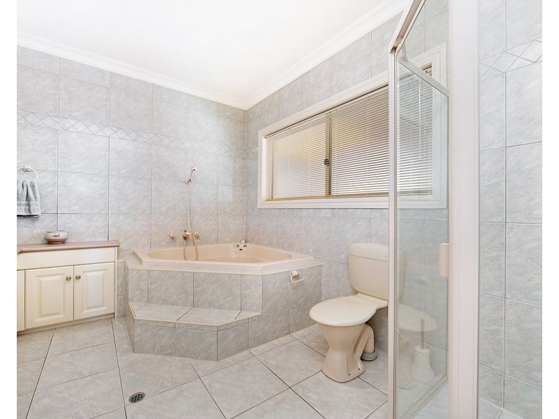 30 Rochester Crescent, Golden Grove SA 5125