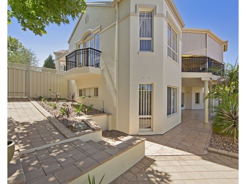 30 Rochester Crescent, Golden Grove SA 5125