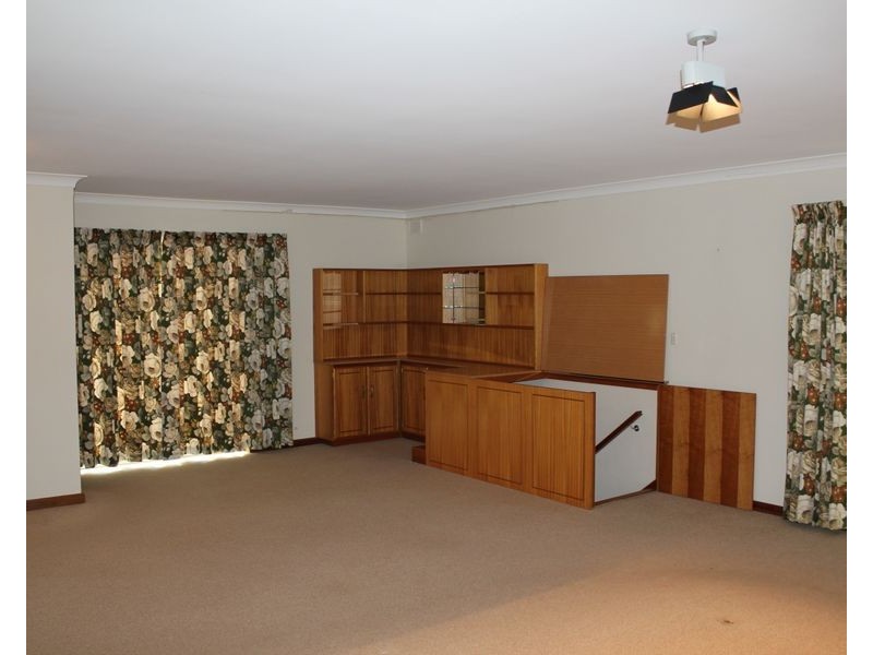7 Karawa Crescent, Fairview Park SA 5126