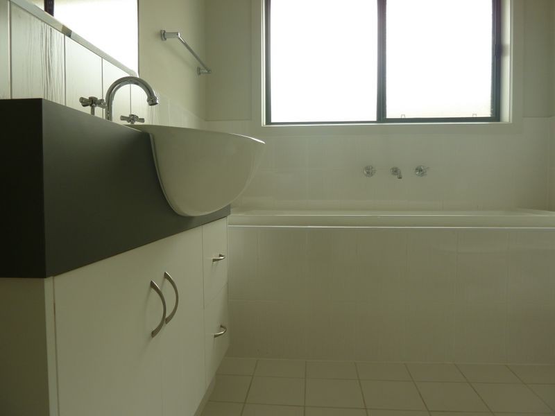 1 Doudney Avenue, Evanston Gardens SA 5116