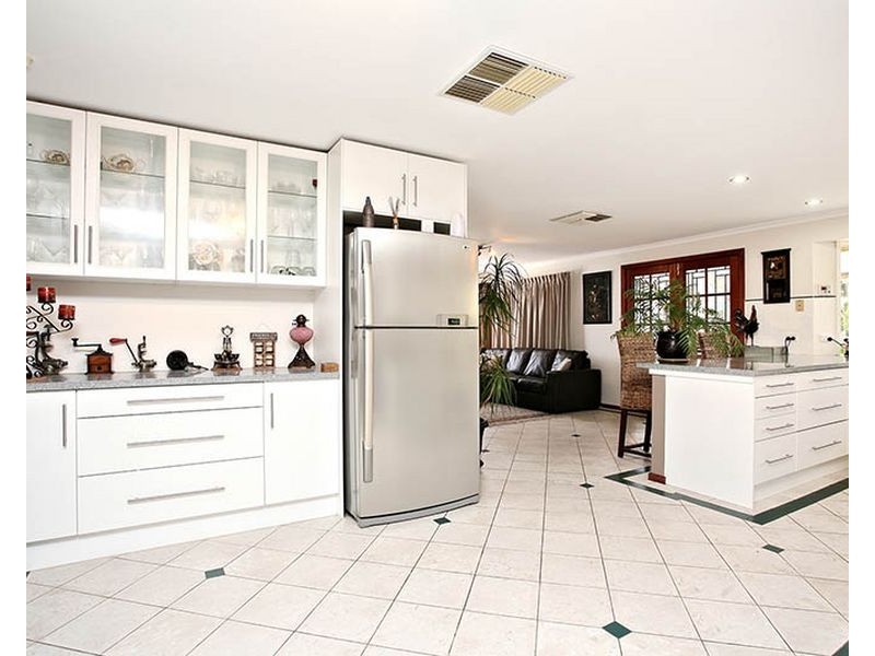 15 Blight Crescent, Hillbank SA 5112