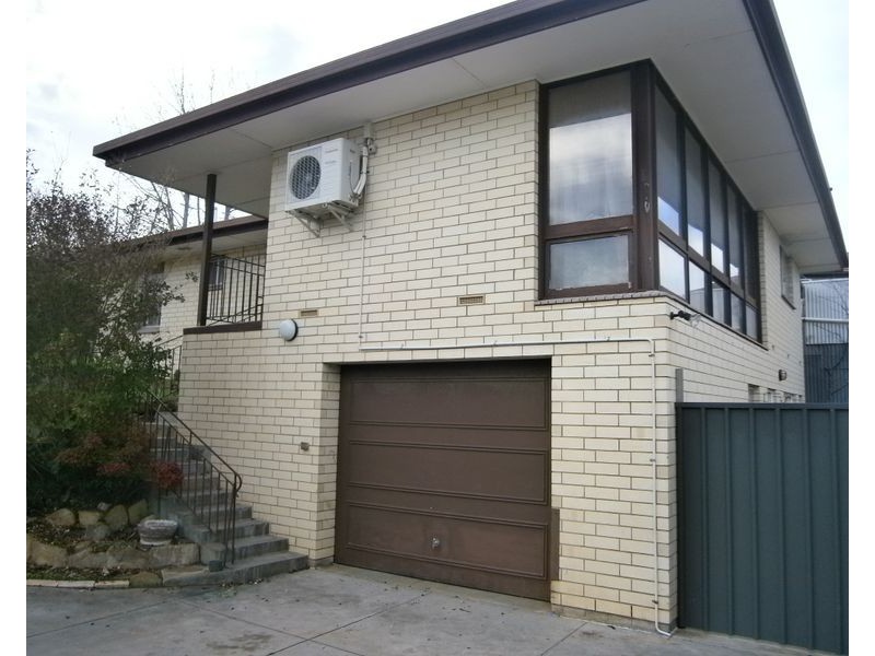 81 Flockhart Avenue, Valley View SA 5093