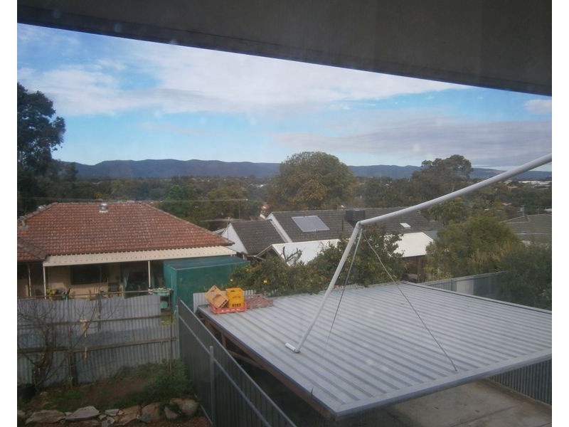 81 Flockhart Avenue, Valley View SA 5093